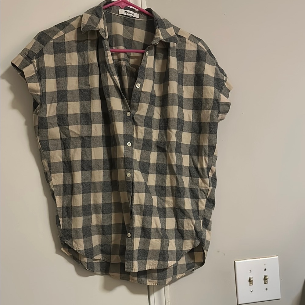 Madewell Black and Tan Blouse with Short Sleeves